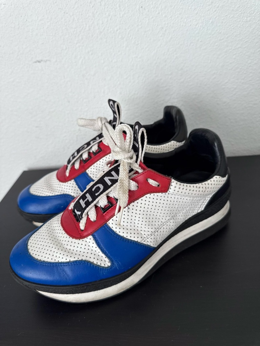 GIVENCHY TR3 leather running sneakers